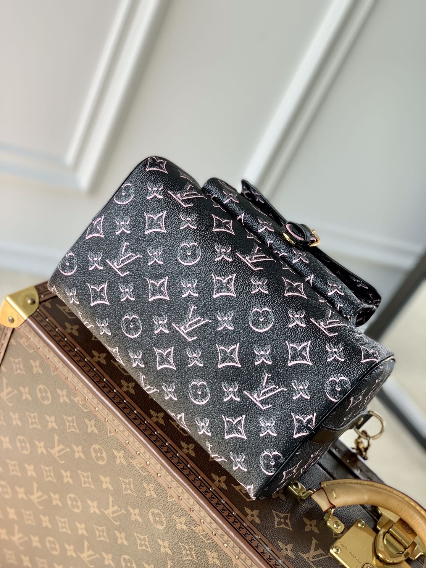 l0*is V*t0n speedy shoulder 25-25*19*15cm