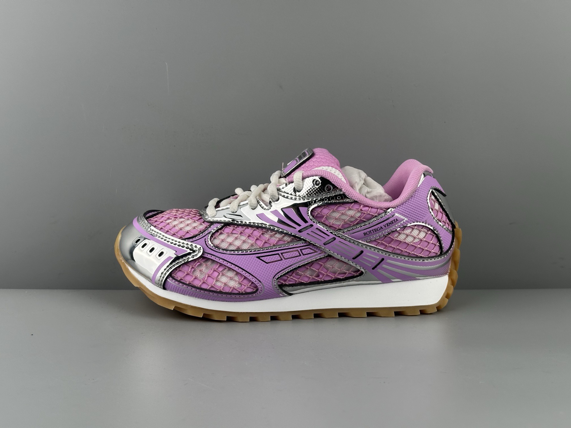 b0tt*ga Ven*ta orbit sneaker