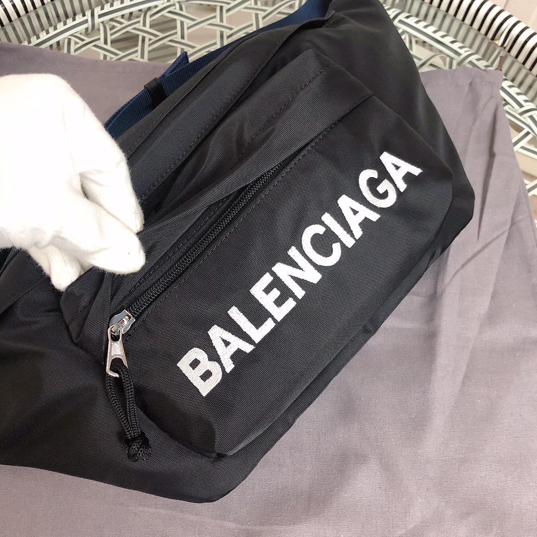 Ba*len*cia*ga crossbody bag-44*18*10cm