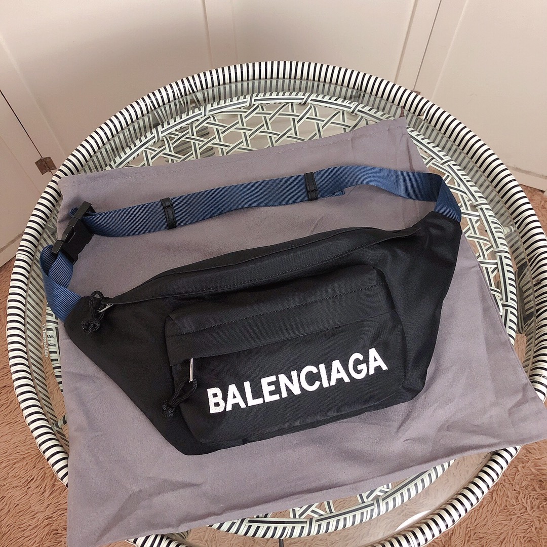 Ba*len*cia*ga crossbody bag-44*18*10cm