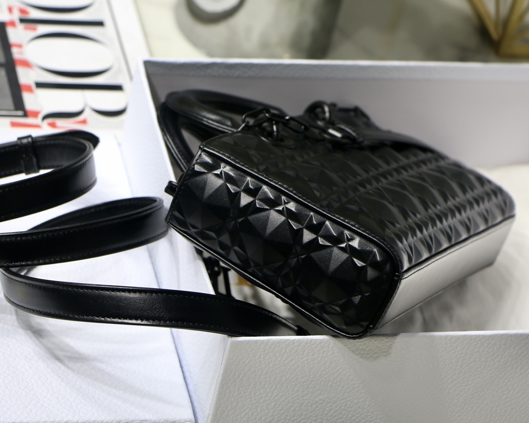 D*or lady bag-26 x 13.5 x 5 cm