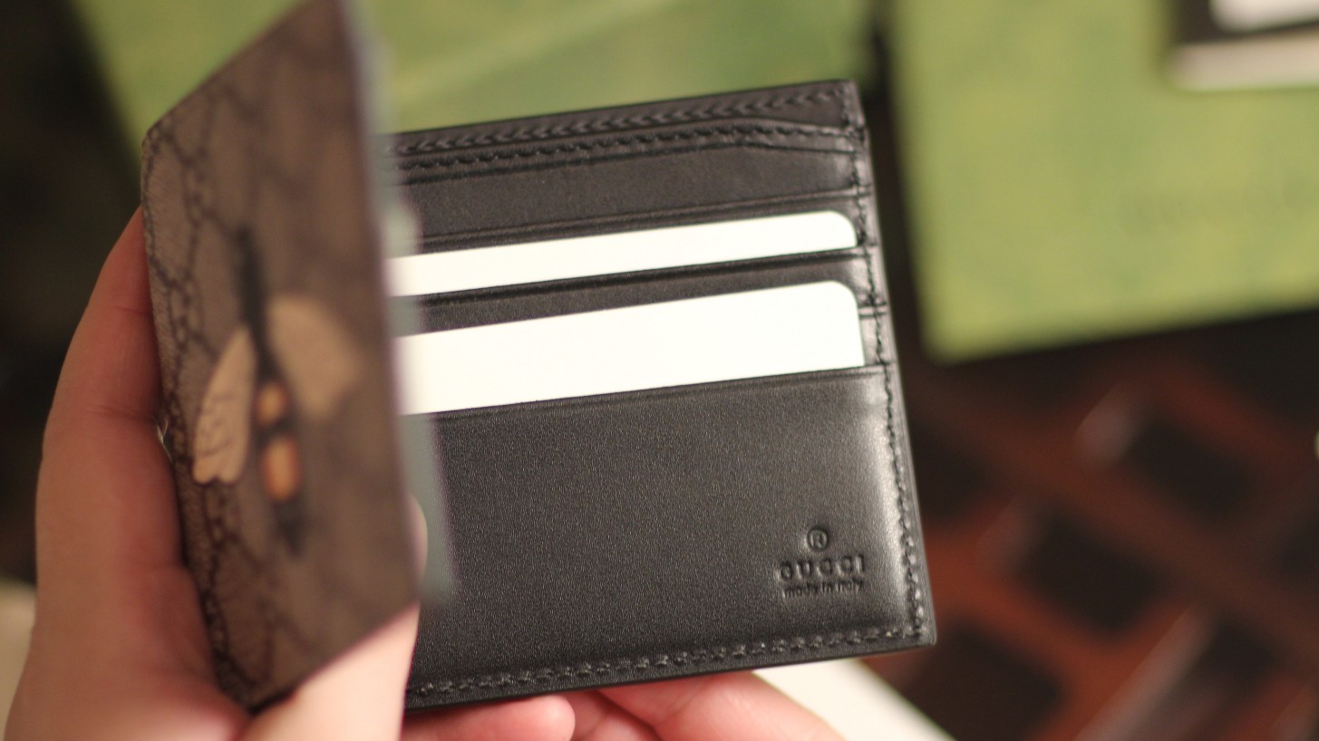 G*u*i wallet-11*9cm