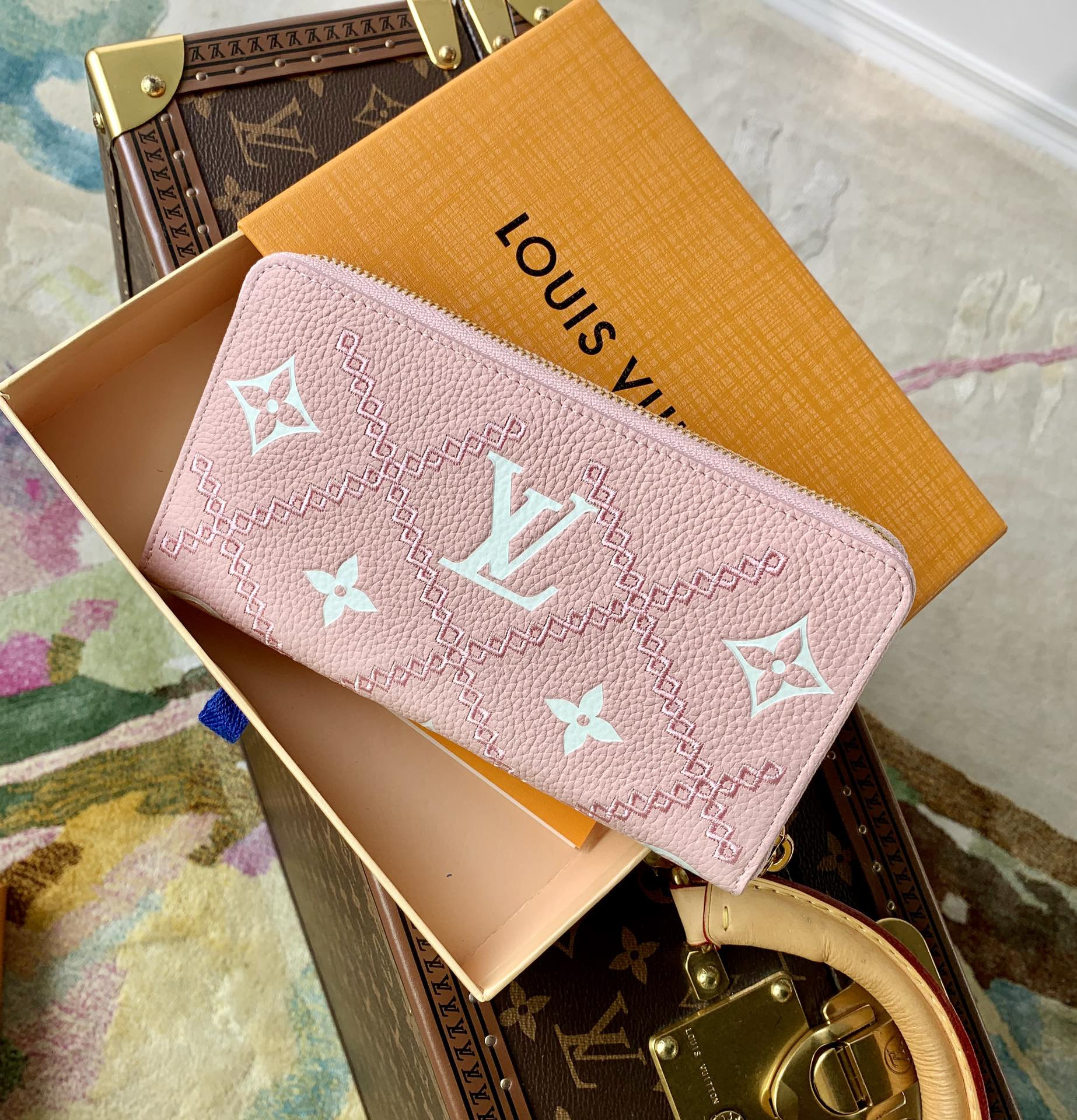 l0*is V*t0n monogram vernis zippy wallet m81141-19.5x10.5x2.5cm