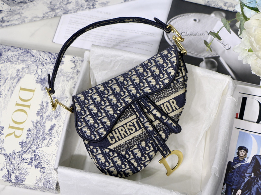 D*or saddle bag-25.5 x 20 x 6.5cm