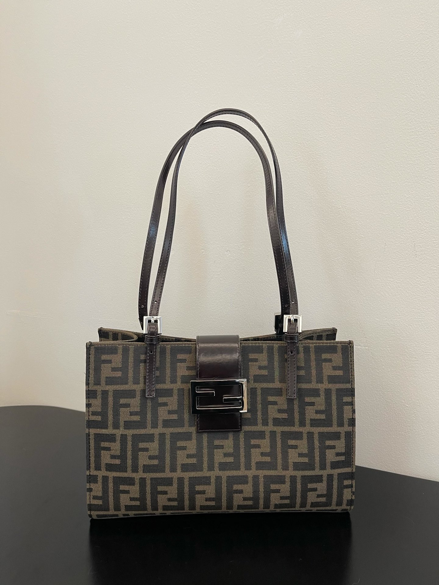 F**di vintage handbags-28x19x10cm