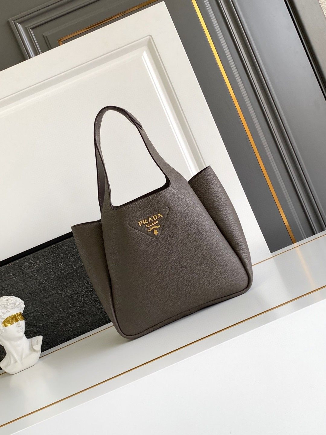 Pra*a kleine tote bag aus leder-25*21.5*14cm