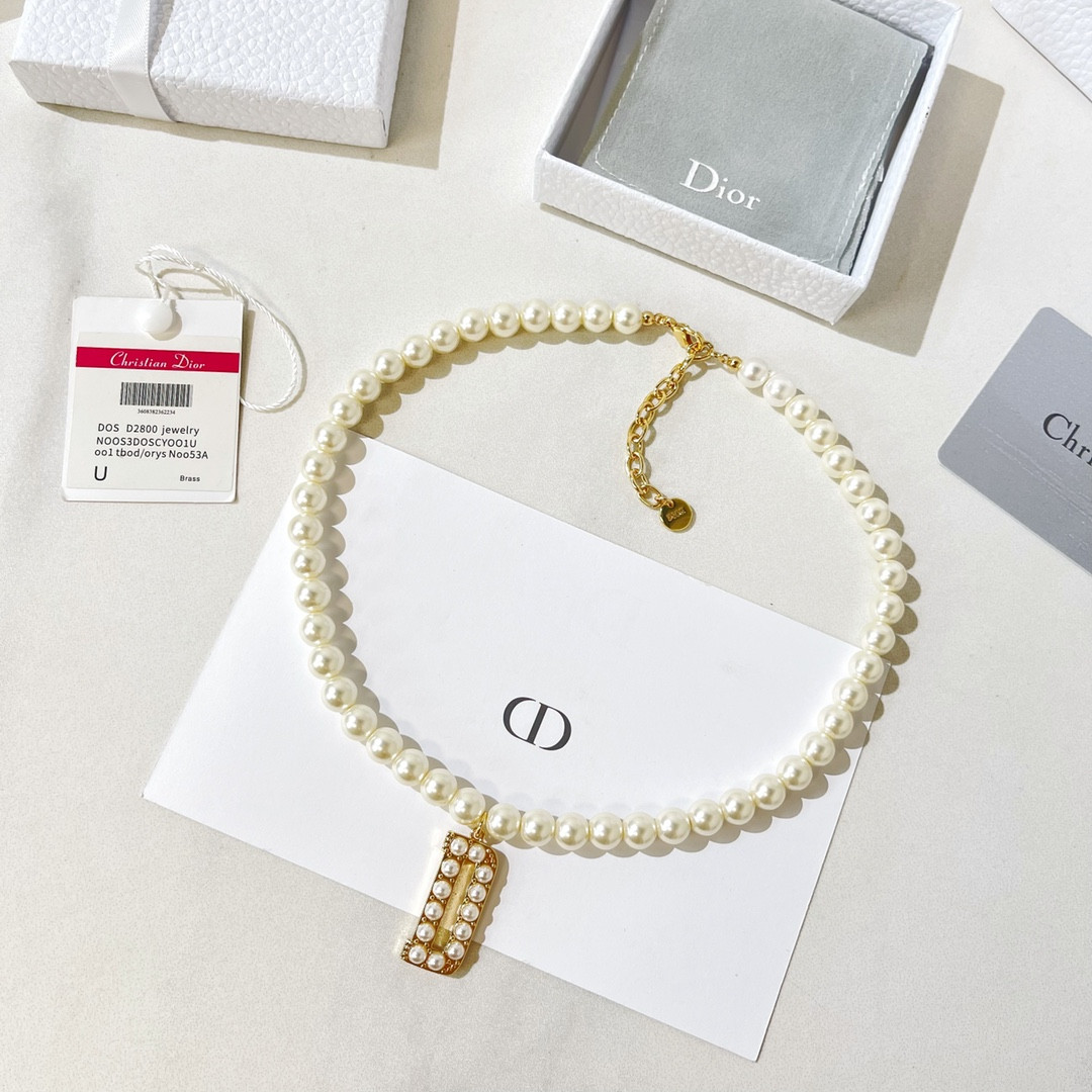 D*or necklace