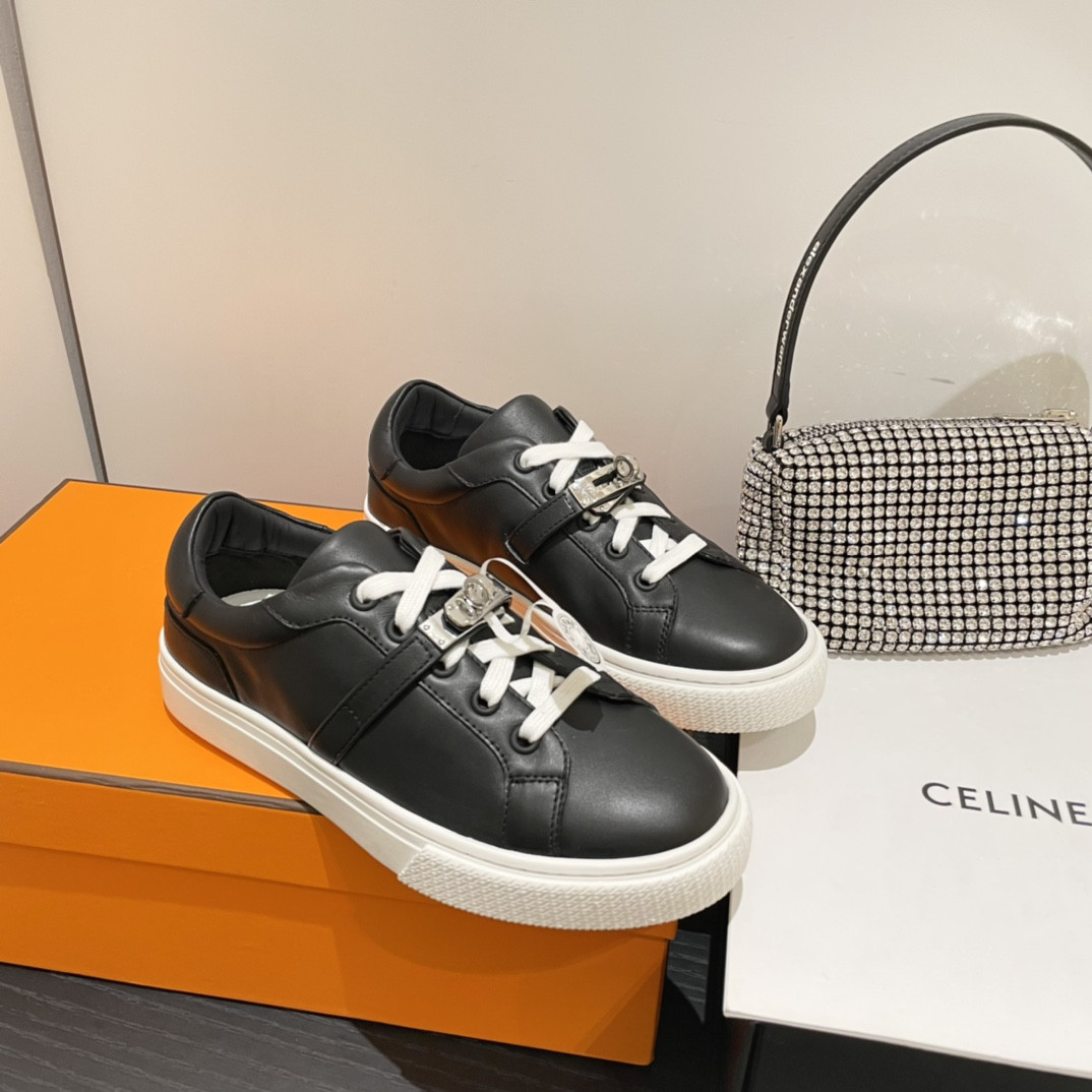 H**mes sneakers