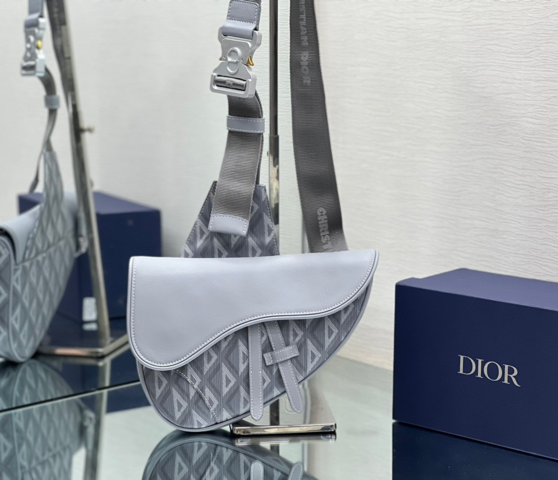 D*or saddle bag-20 x 28.6 x 5cm