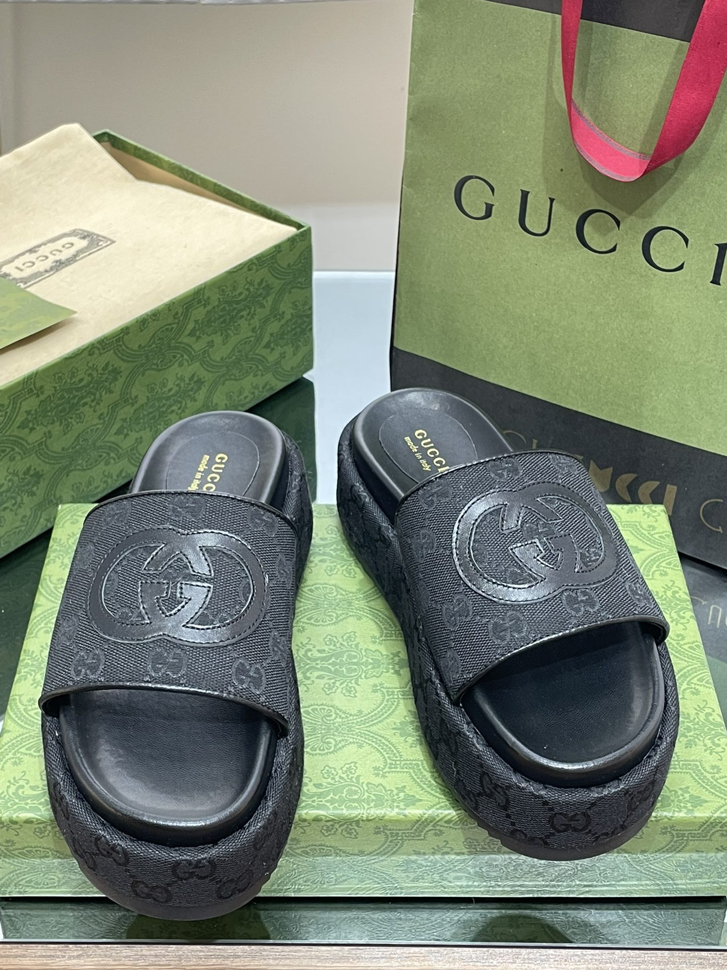 G*u*i slides(size35-43)