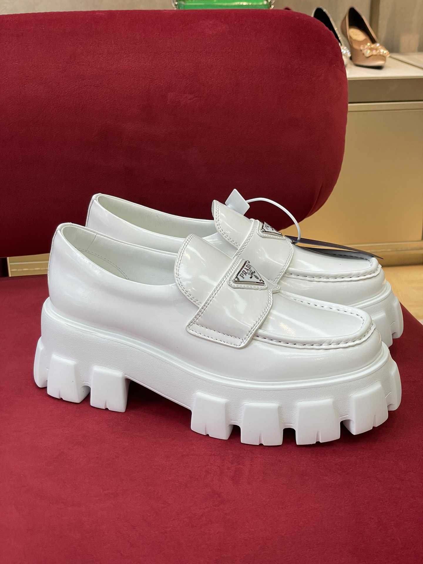 Pra*a loafers 2022ss