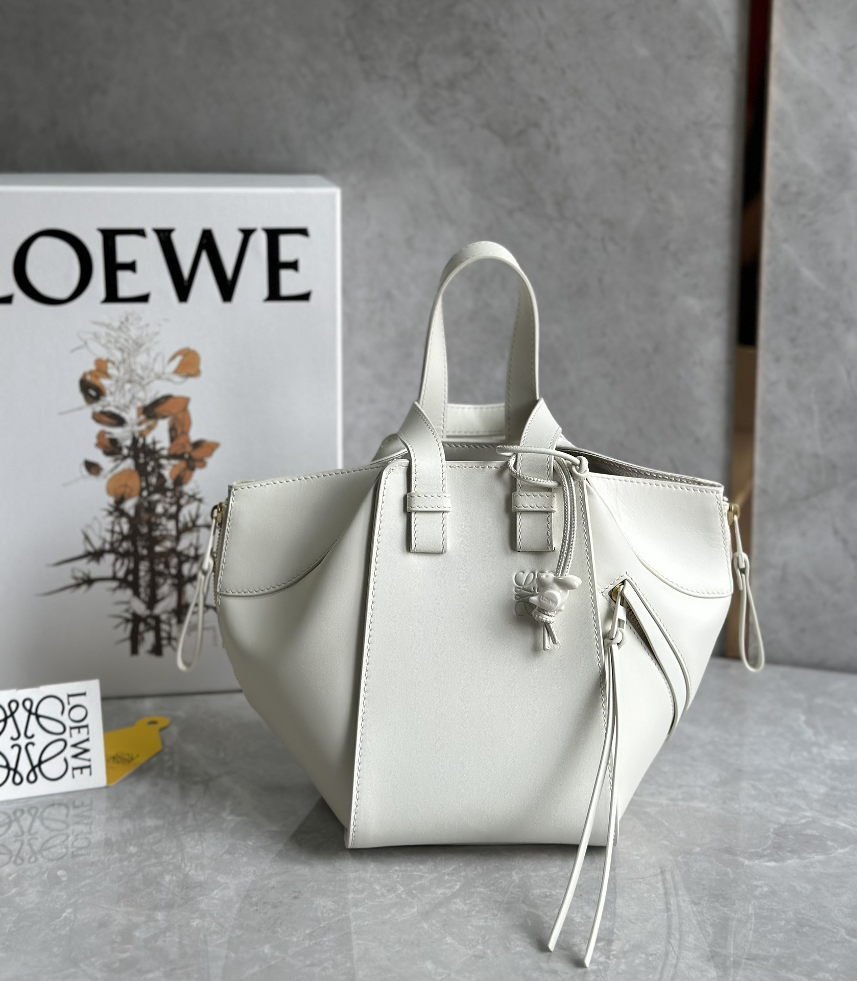 L0ew* hammock bag-19.5*14.4*20.8cm