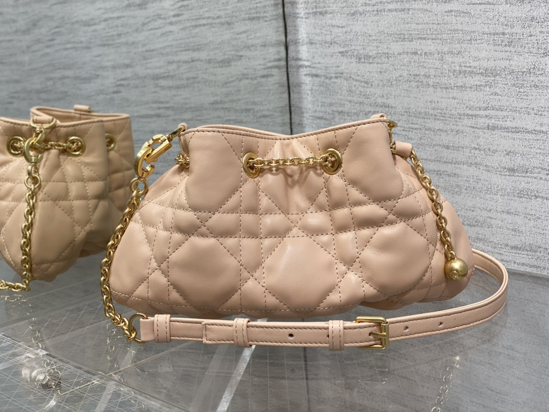 di0r D*or ammi bag-27 * 15 * 12cm