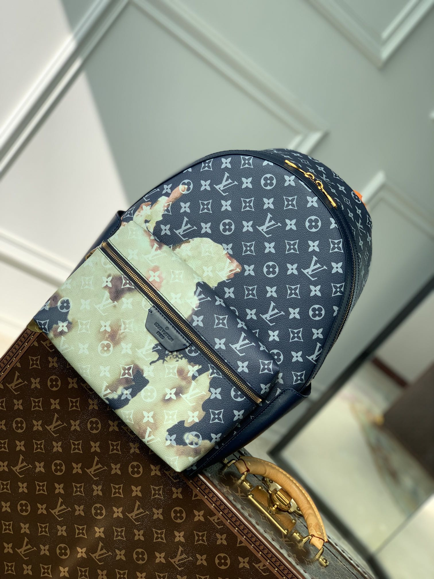 l0*is V*t0n discovery backpack-29*38*20cm