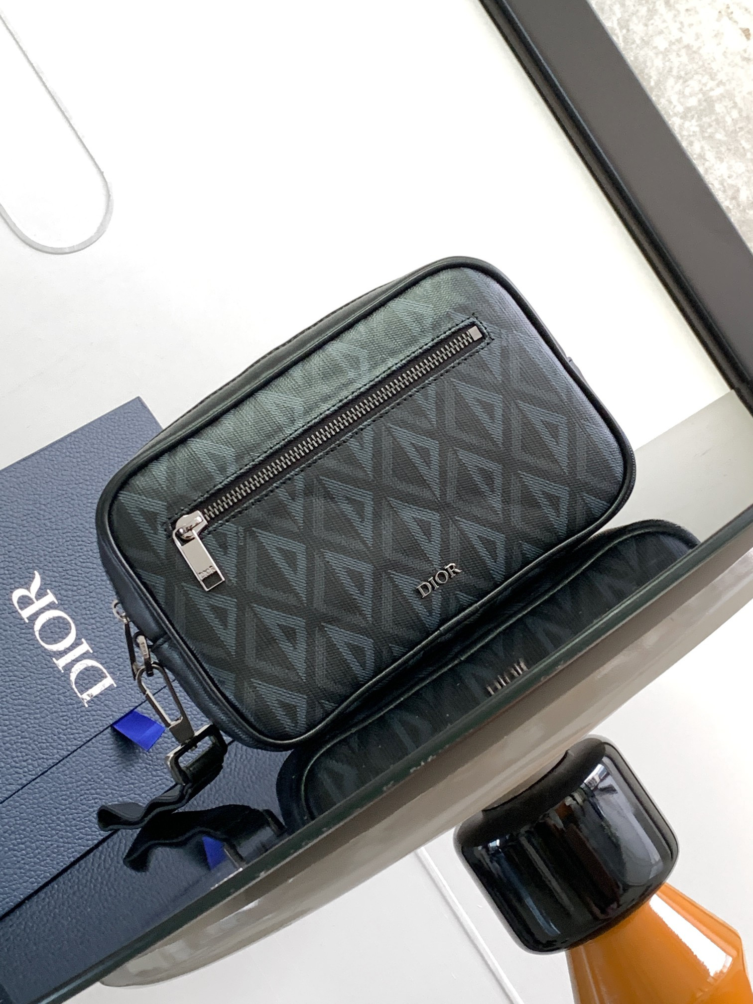 D*or pouch-24 x 15.5 x 5.5cm