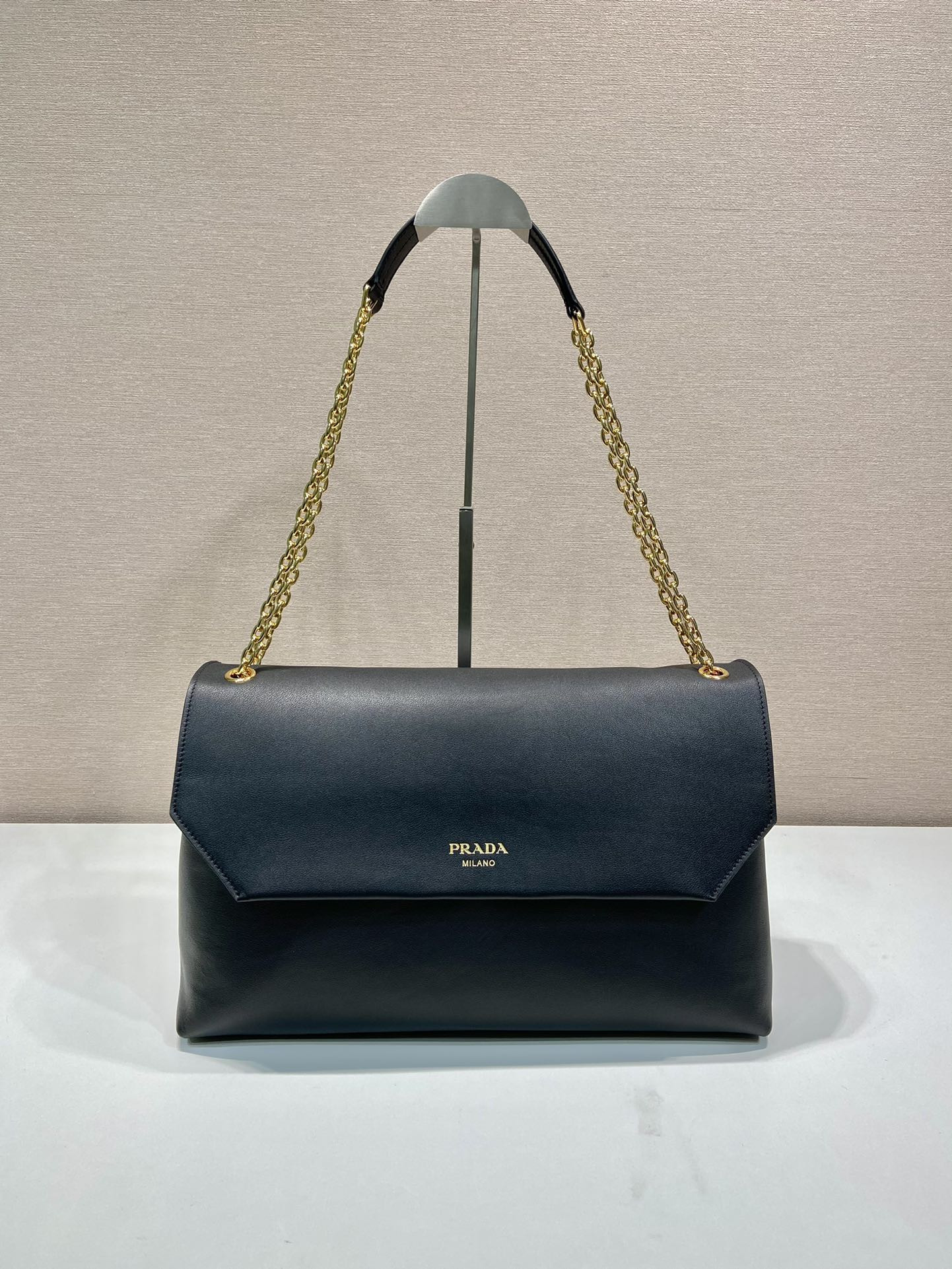 Pra*a1bd068 flap bag-38*23*12cm
