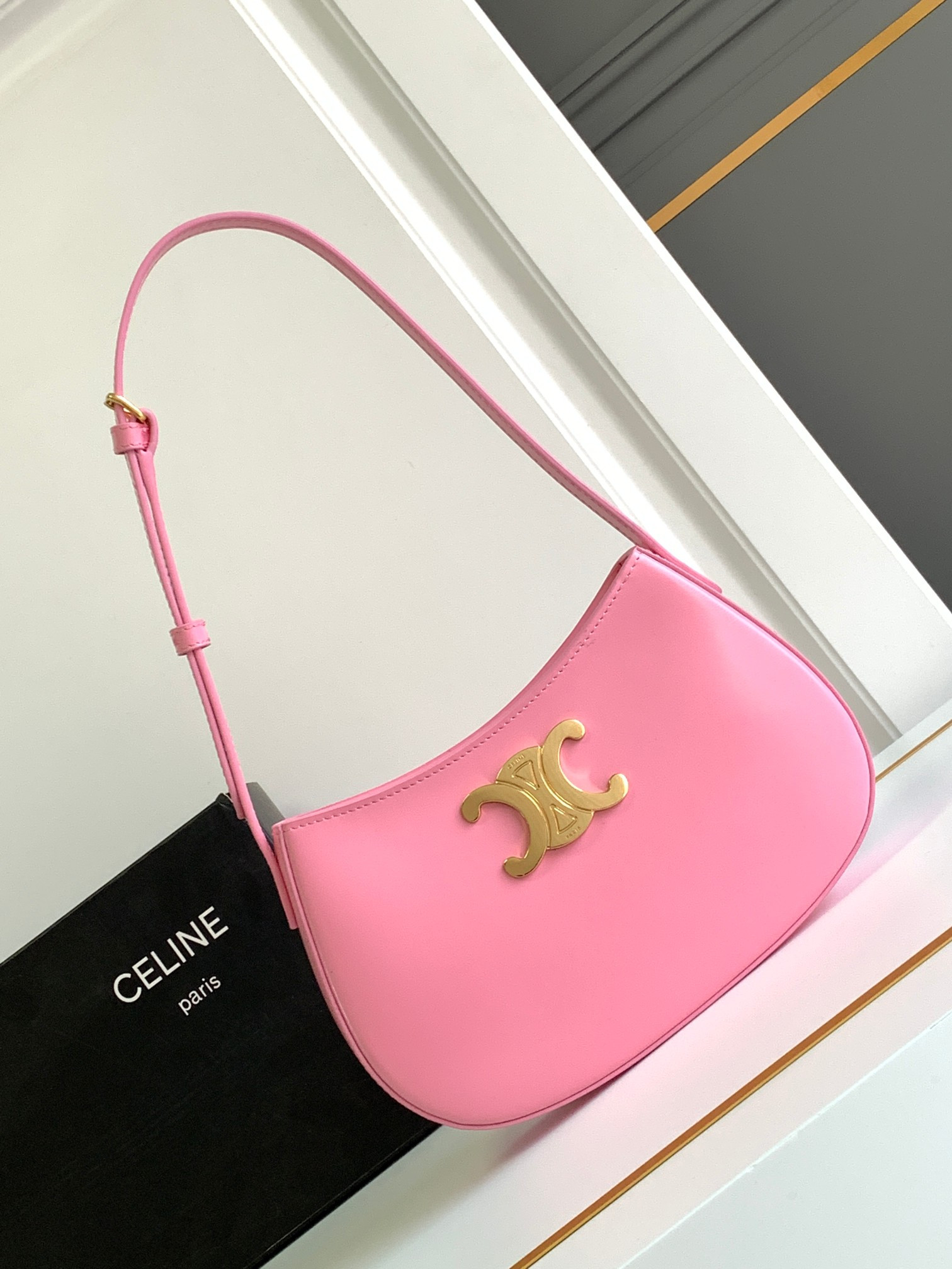 Ce**e tilly hobo bag-22 x 13.5 x 4cm