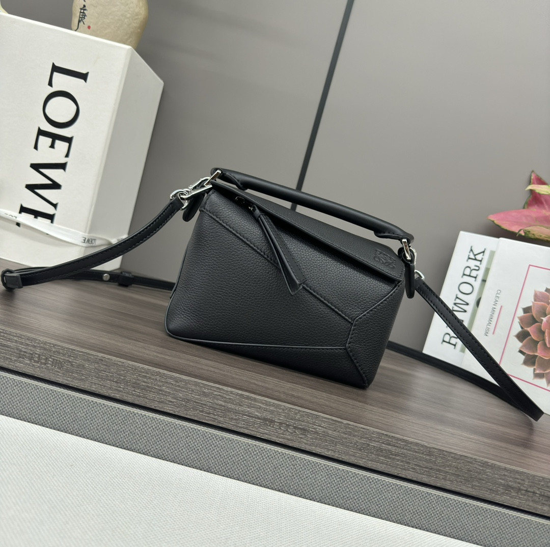 L0ew* puzzle edge bag-18*12.5*8cＭ