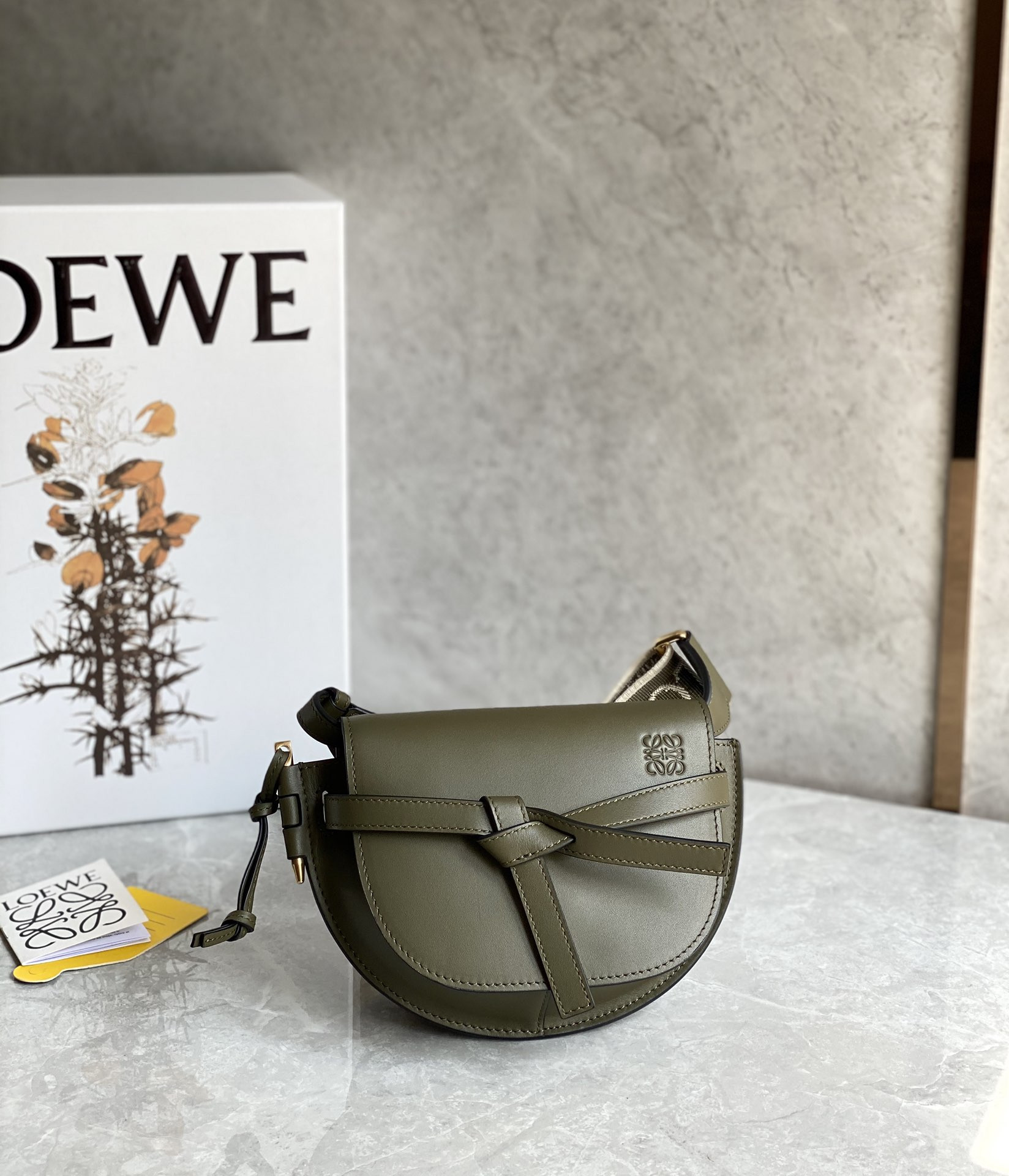 L0ew* mini puzzle gatedual bag-21*12.5*9cm