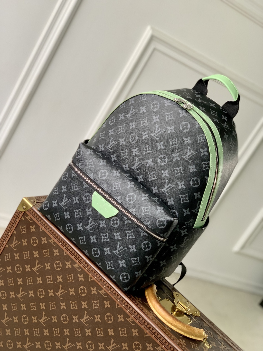 l0vis Vvtt0n discovery backpack-m14884-38 x 20 x 29cm