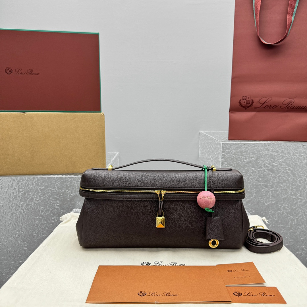 L0r0 P1ana Extra Softy Bag L33-33*14*9CM