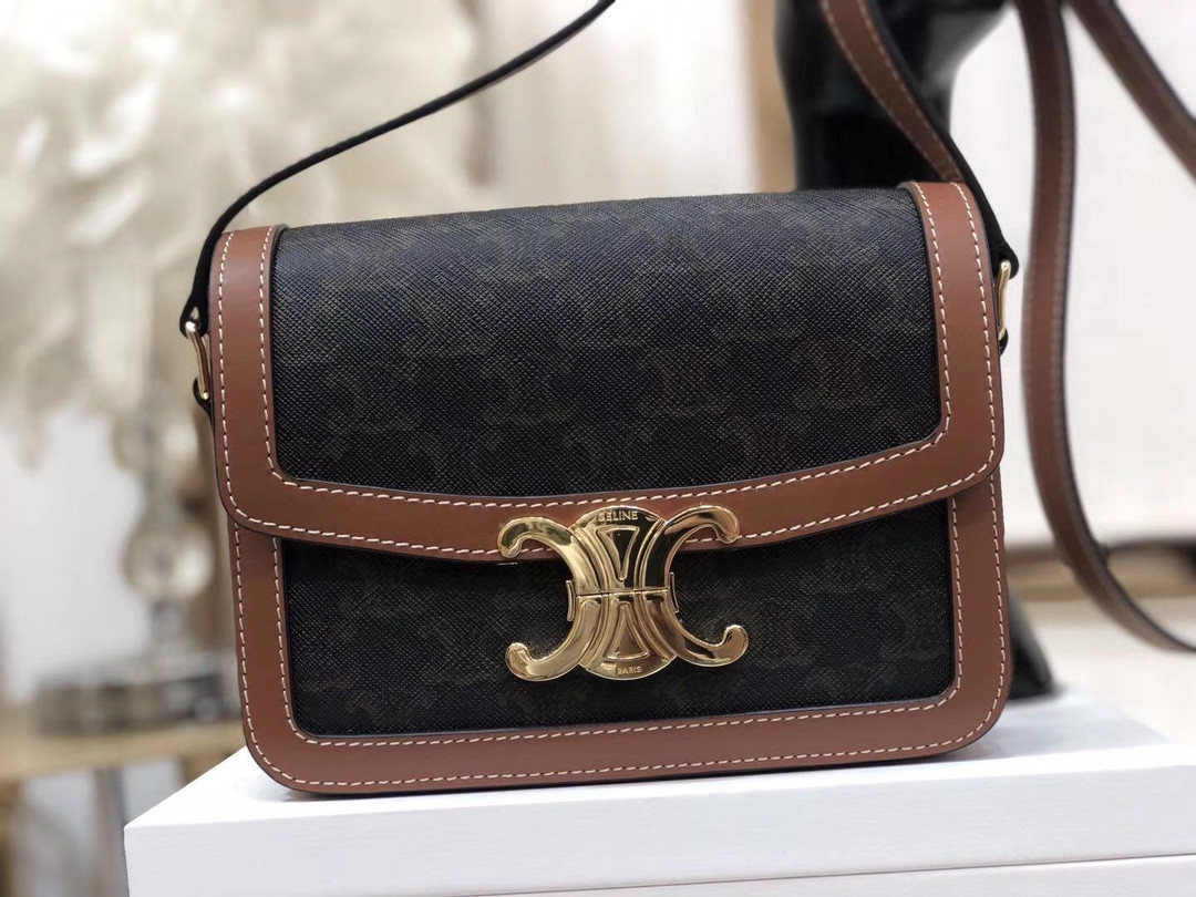 Celin Triomphe Shoulder Bag-18.5X 14 X 6CM