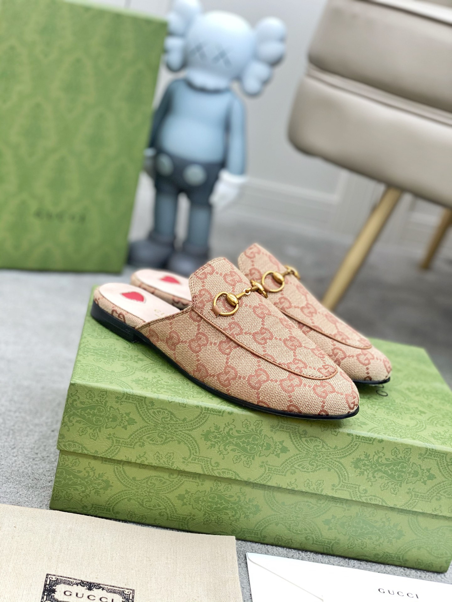 G*u*i loafers