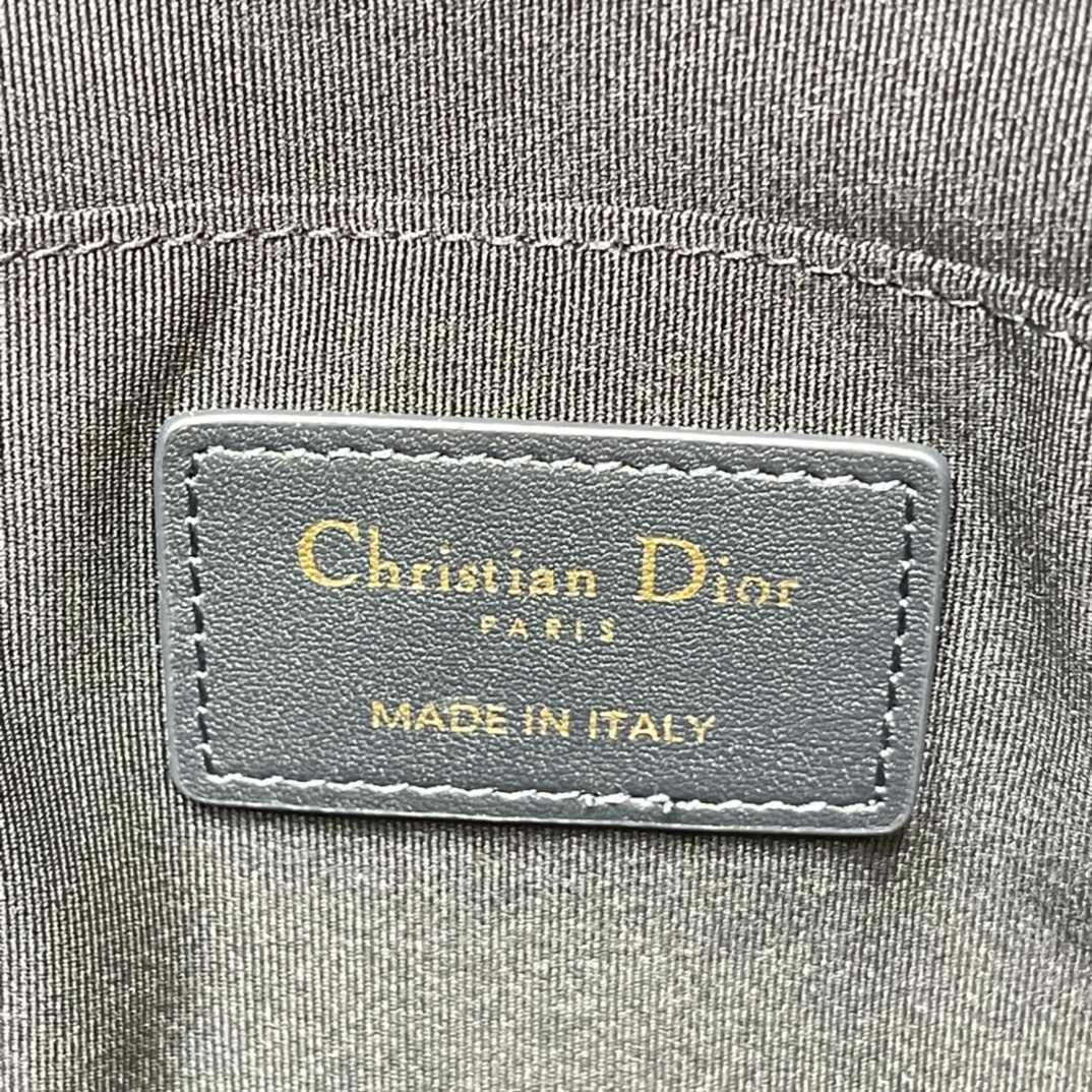 D*or 30 montaigne-5.5 x 24 x 7 cm