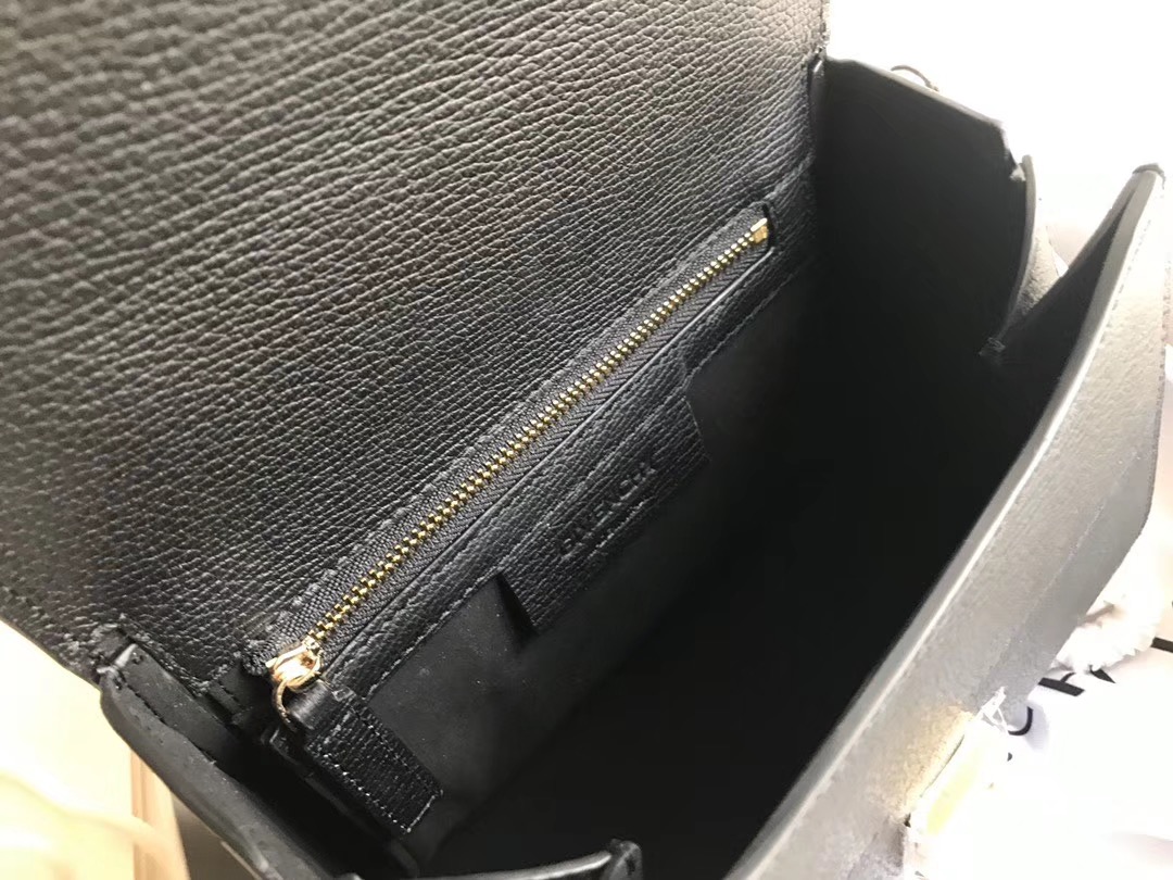 g1uenchy P*nd0ra bag-18cm