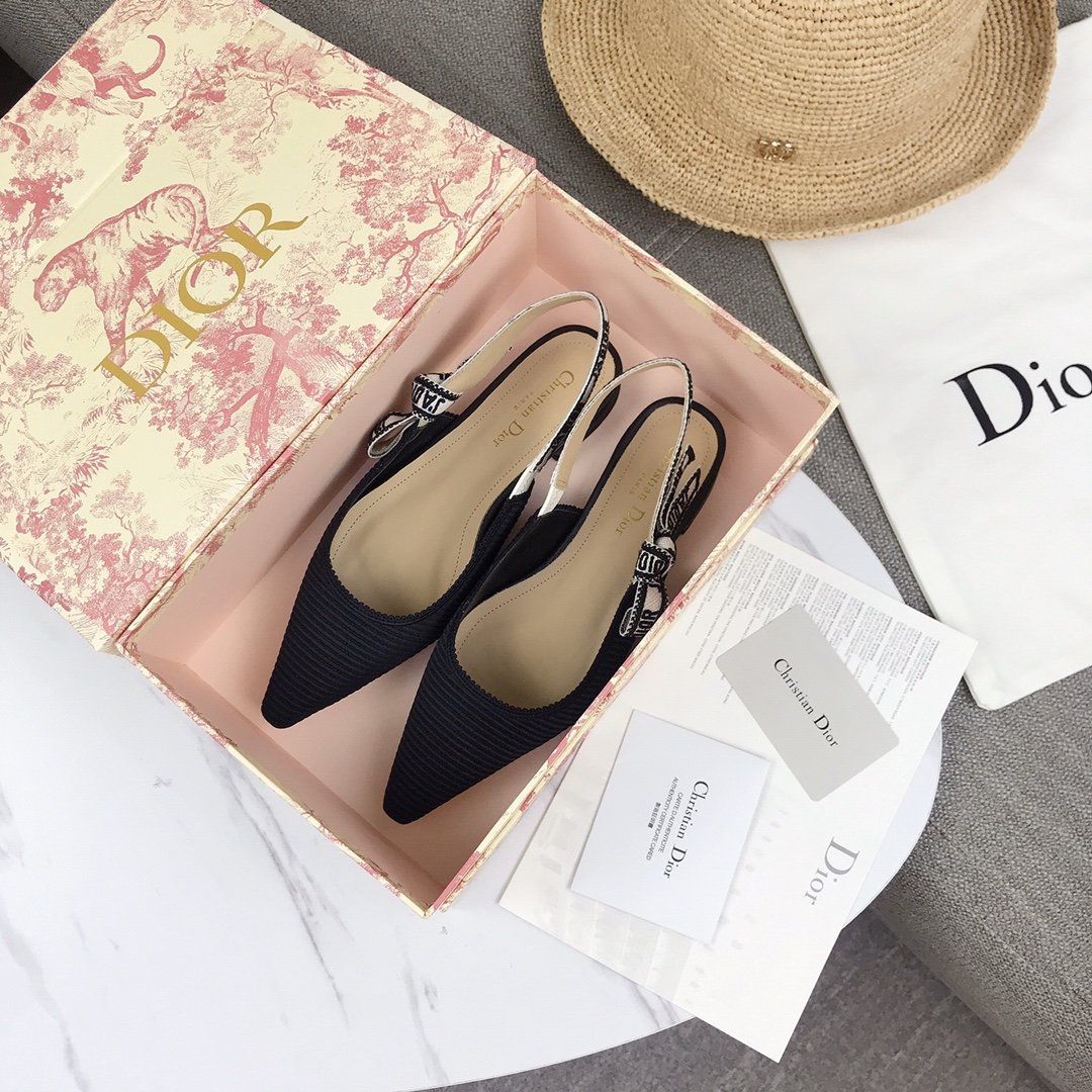 D*or flap shoes