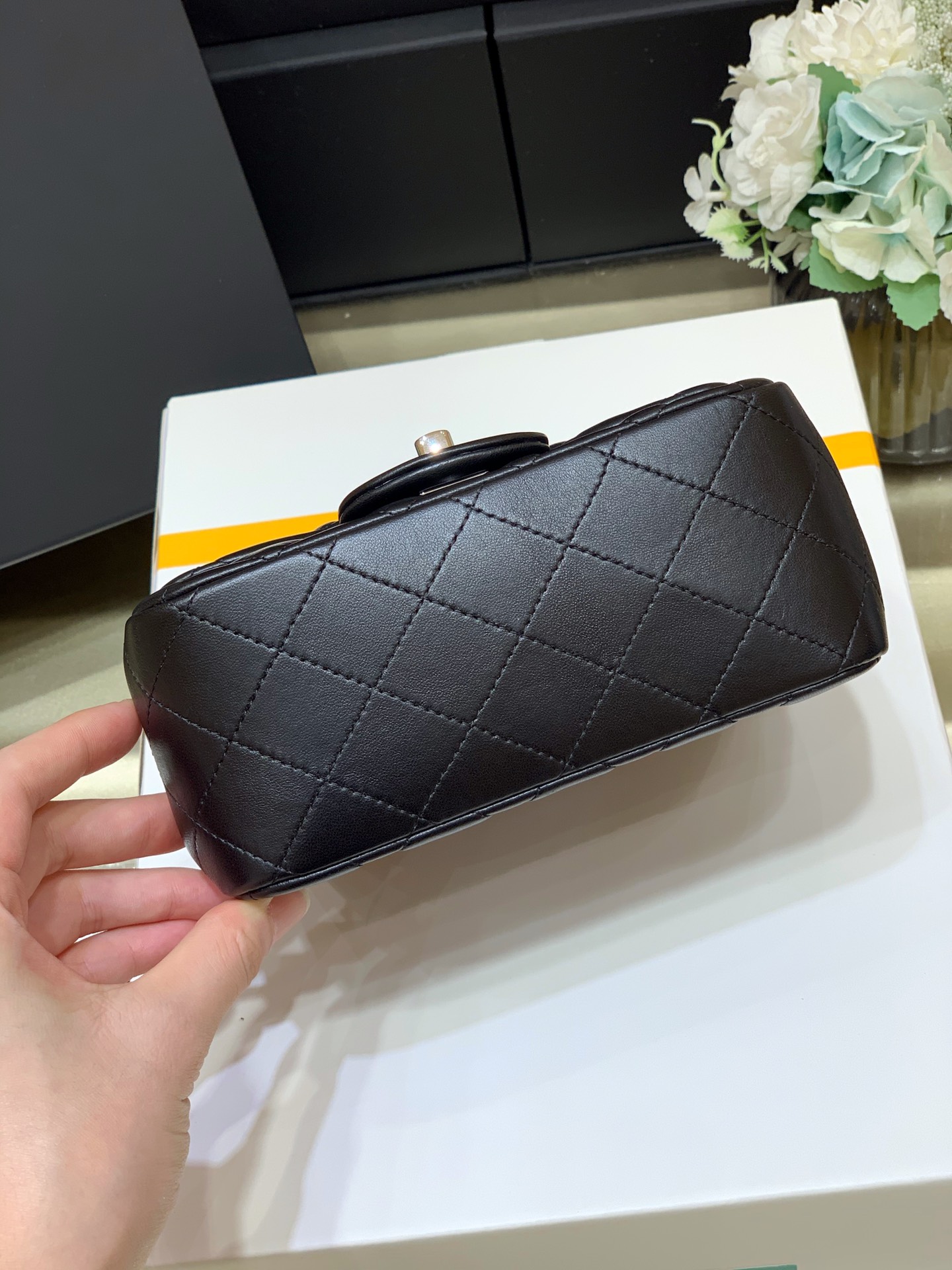 Ch@nel Flap Bag-Lambskin-17CM