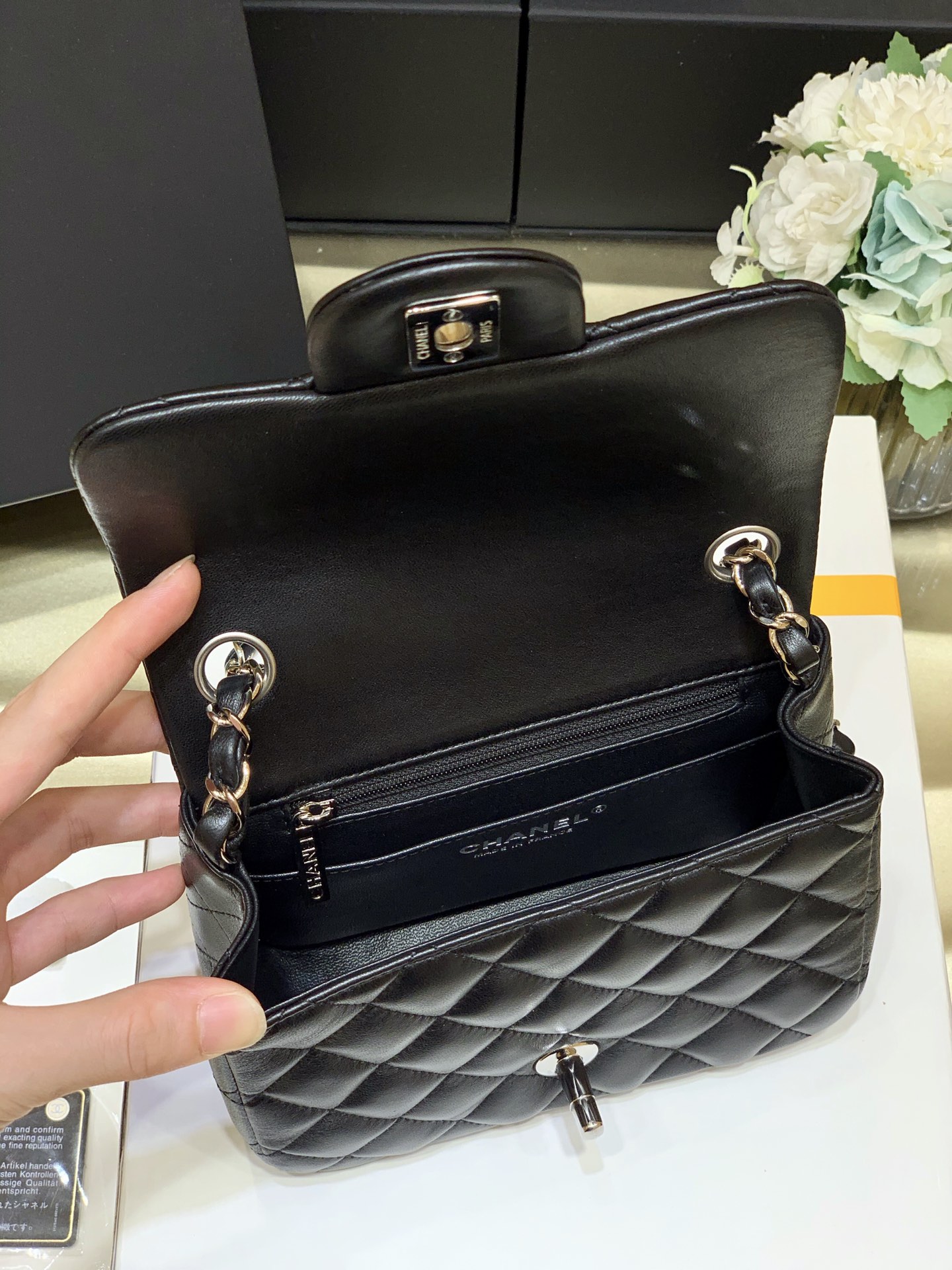 Ch@nel Flap Bag-Lambskin-17CM