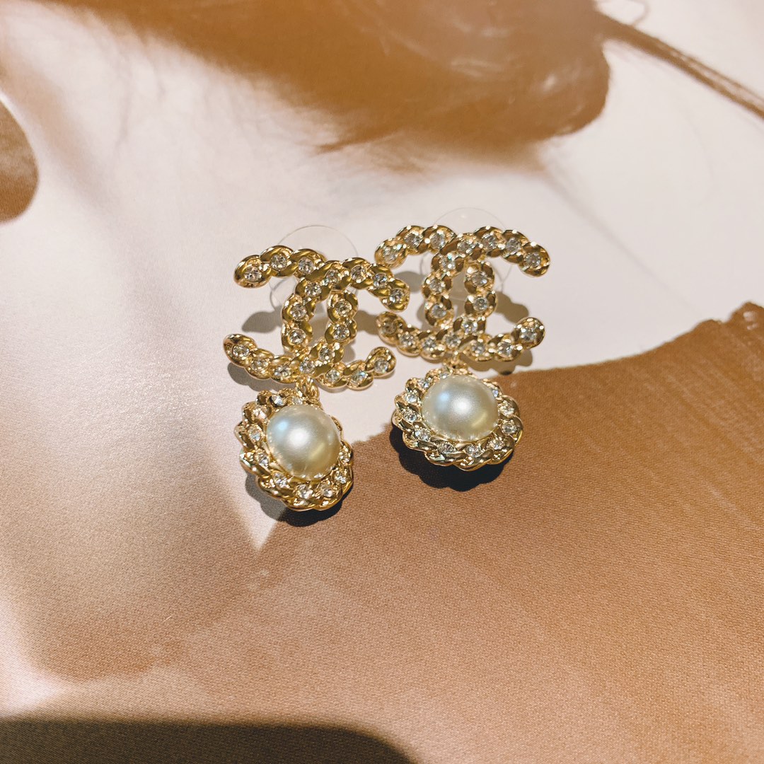 Ch@nel Earring