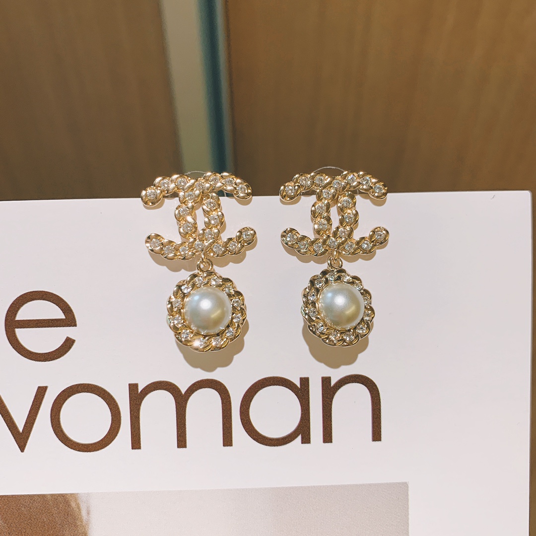 Ch@nel Earring