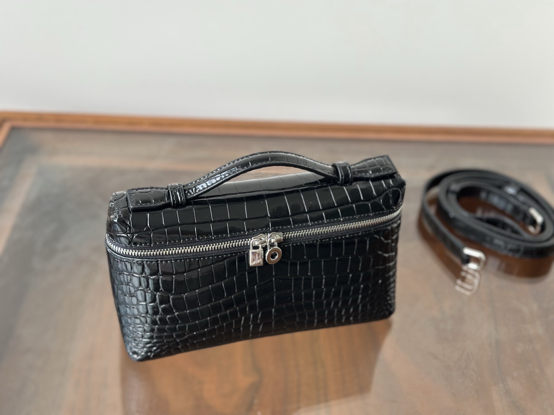 L0r0 P1ana Extra pocket L19 Bag-19*7*12CM