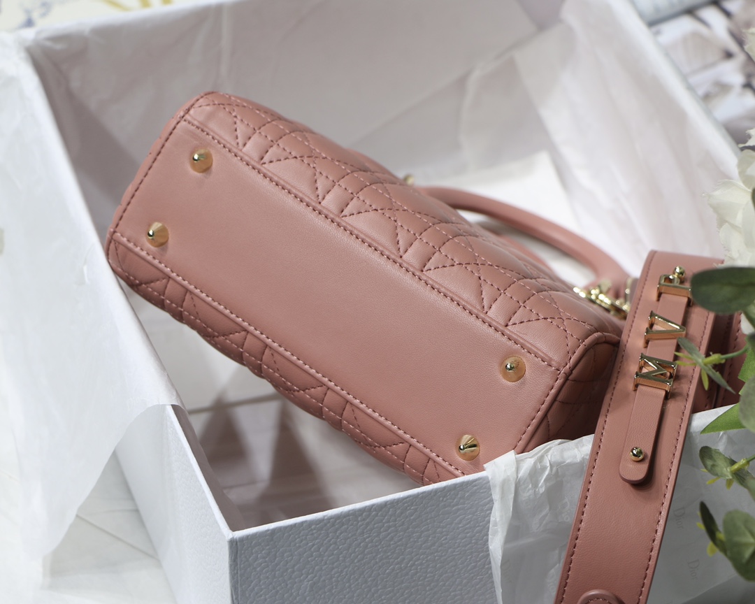 lady D*or handle bag-24cm