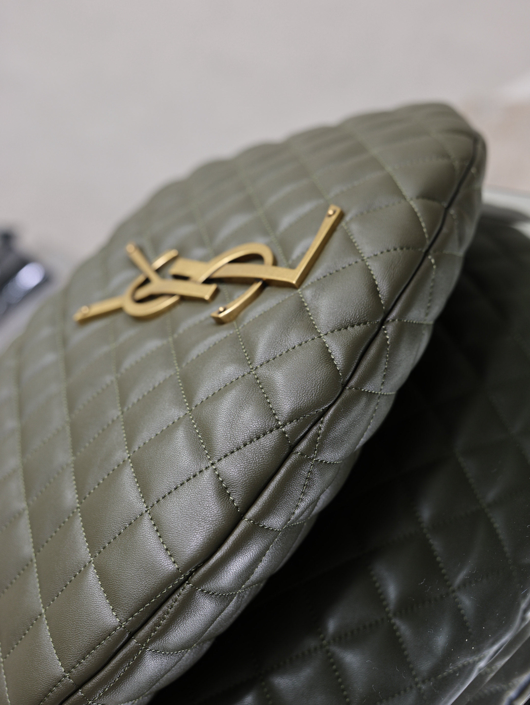 Sa1nt Lau*nt Icare Hobo Bag in Quilted Suede -44*30*7CM