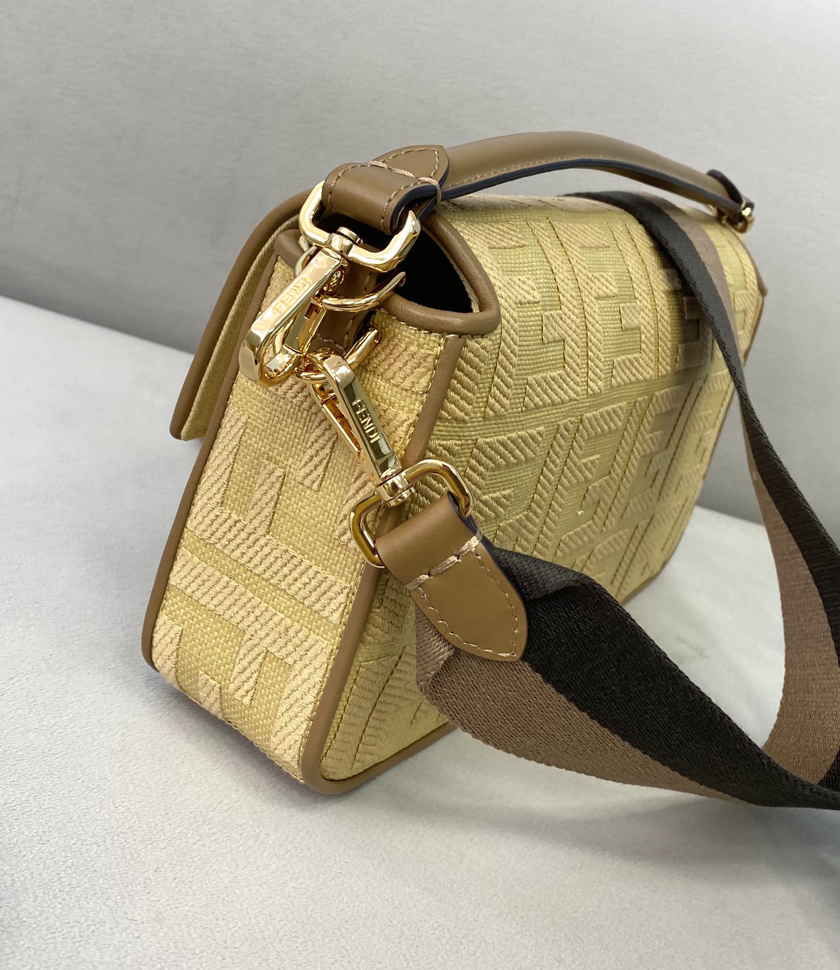 F**di medium baguette bag-26x15x4cm