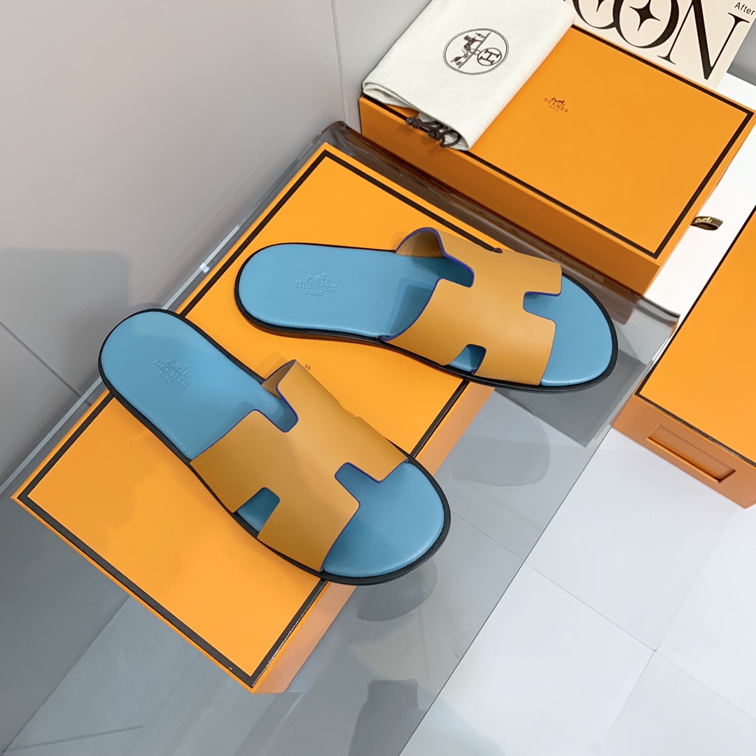 H**mes sandals