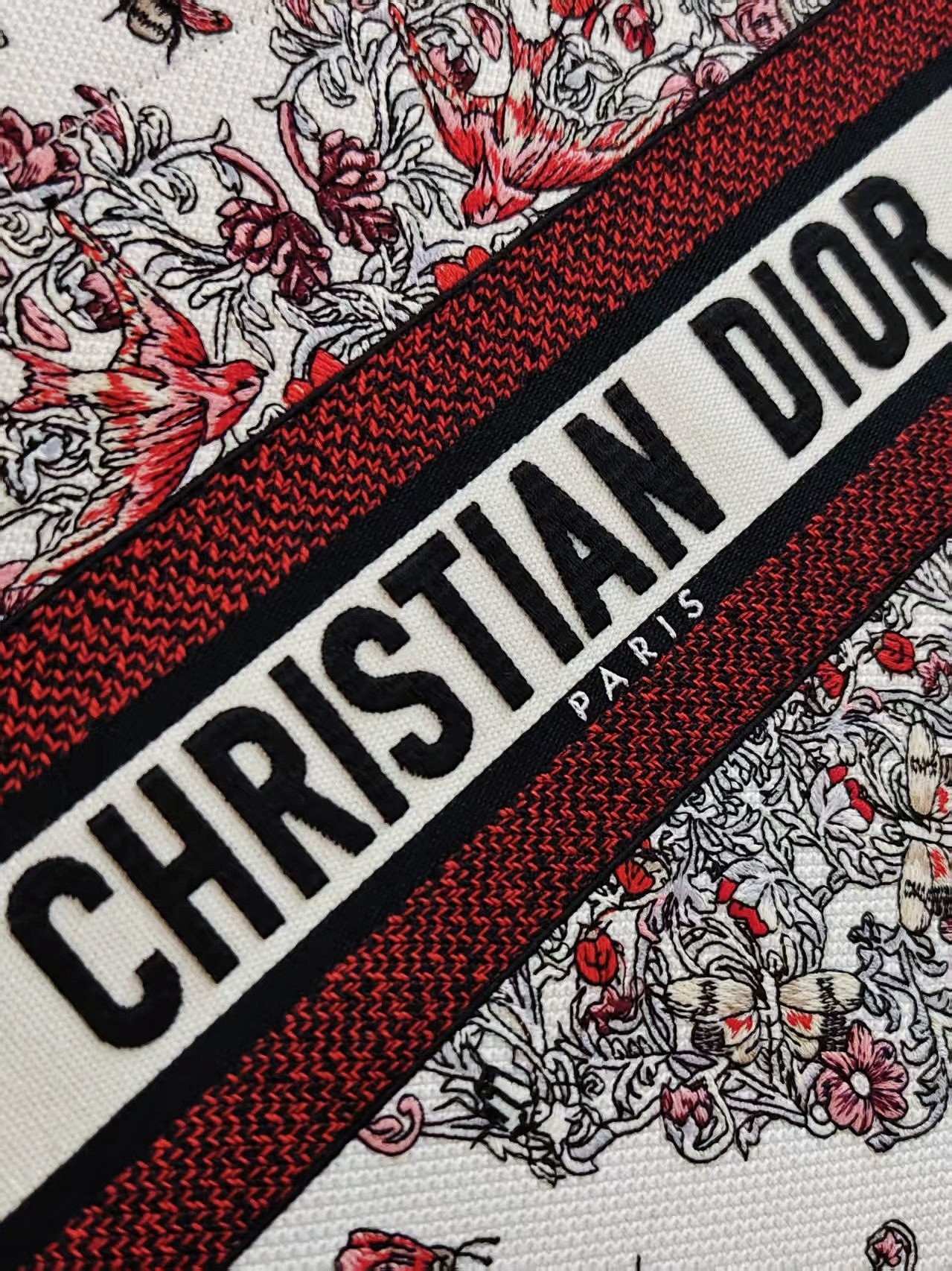 Diro Book Tote