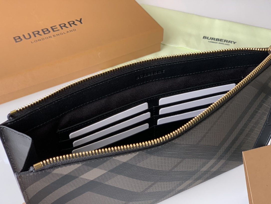 B**rry wallet-30 x 20 cm