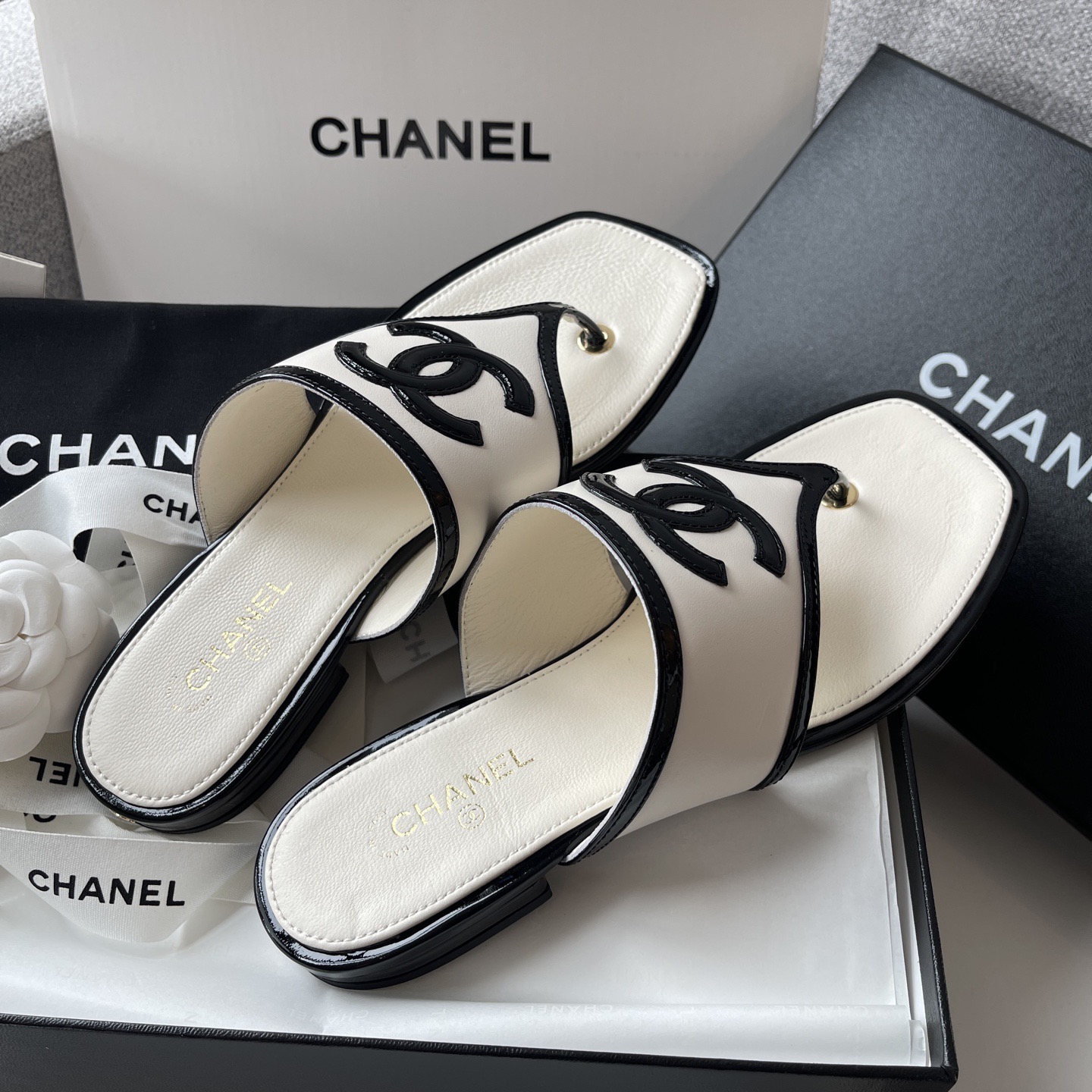 Ch@nel Lambskin Patent Calfskin CC Thong Sandals