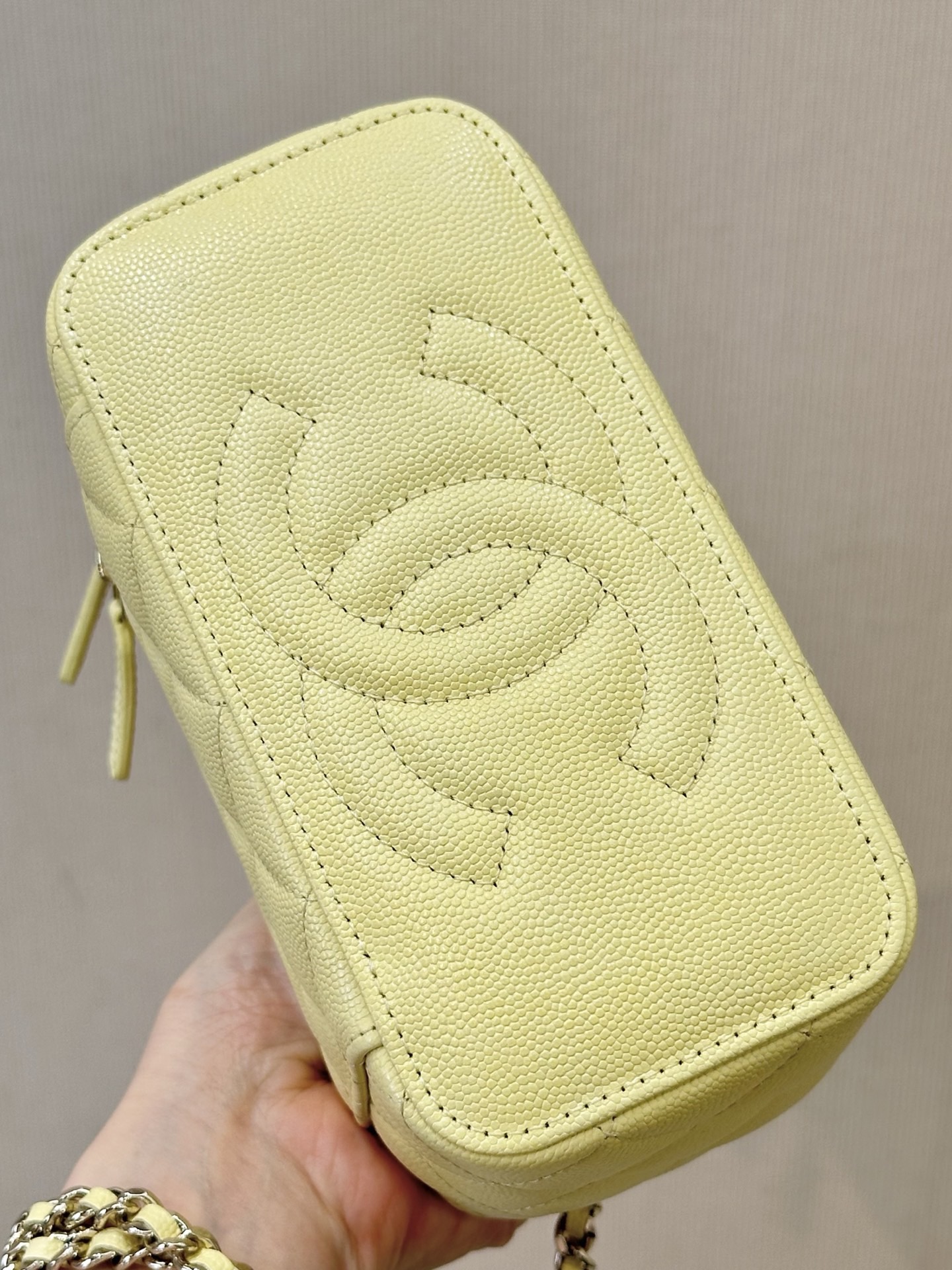 Ch@nel Vanity With Chain-16×10×8CM
