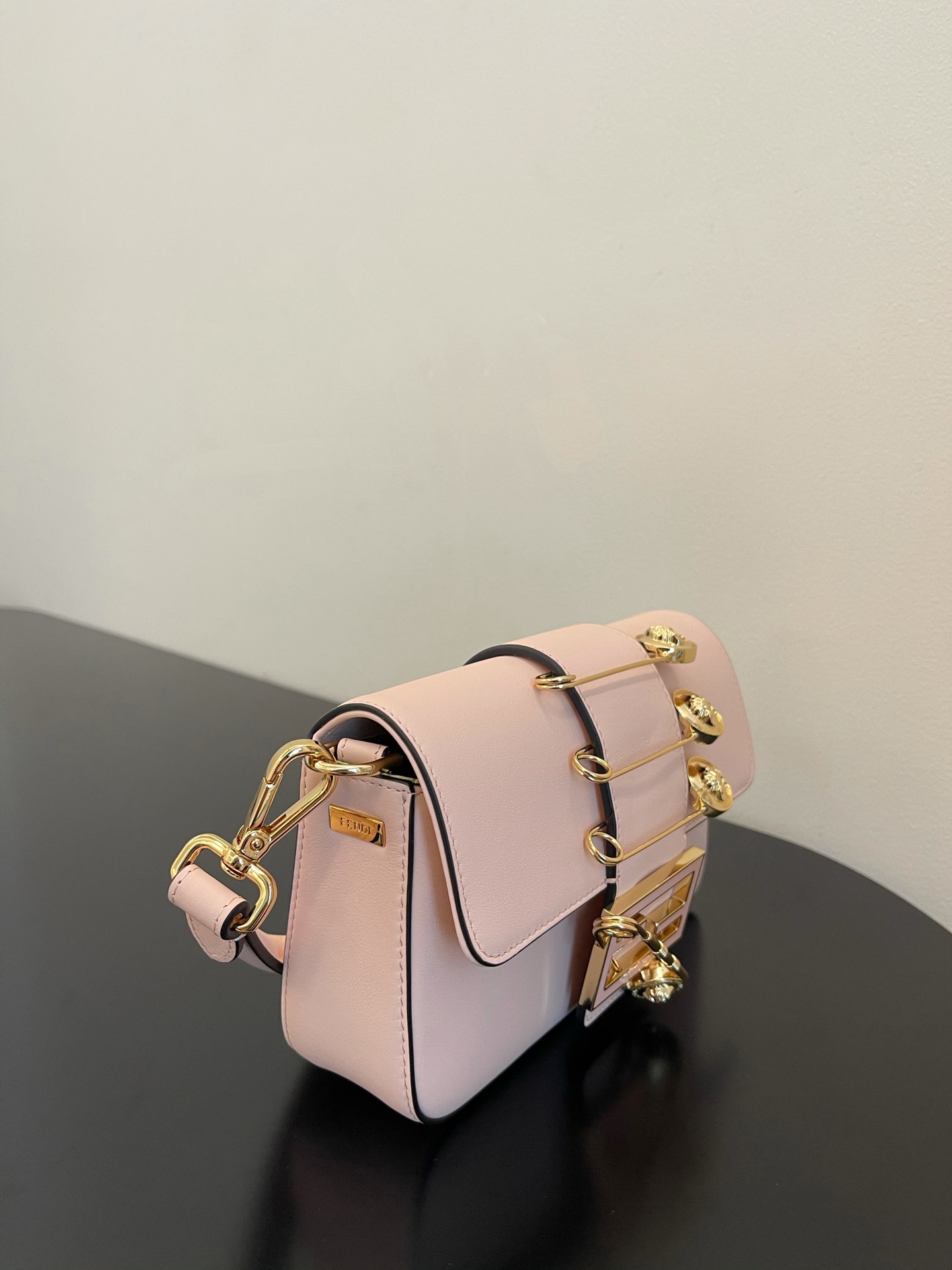F**di small baguette bag-20x15x9cm