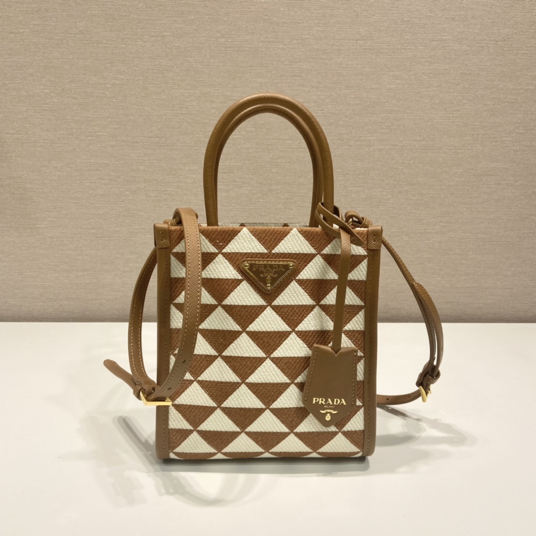 Pra*a small tote in saffiano leather 1ba355-17*19*6cm