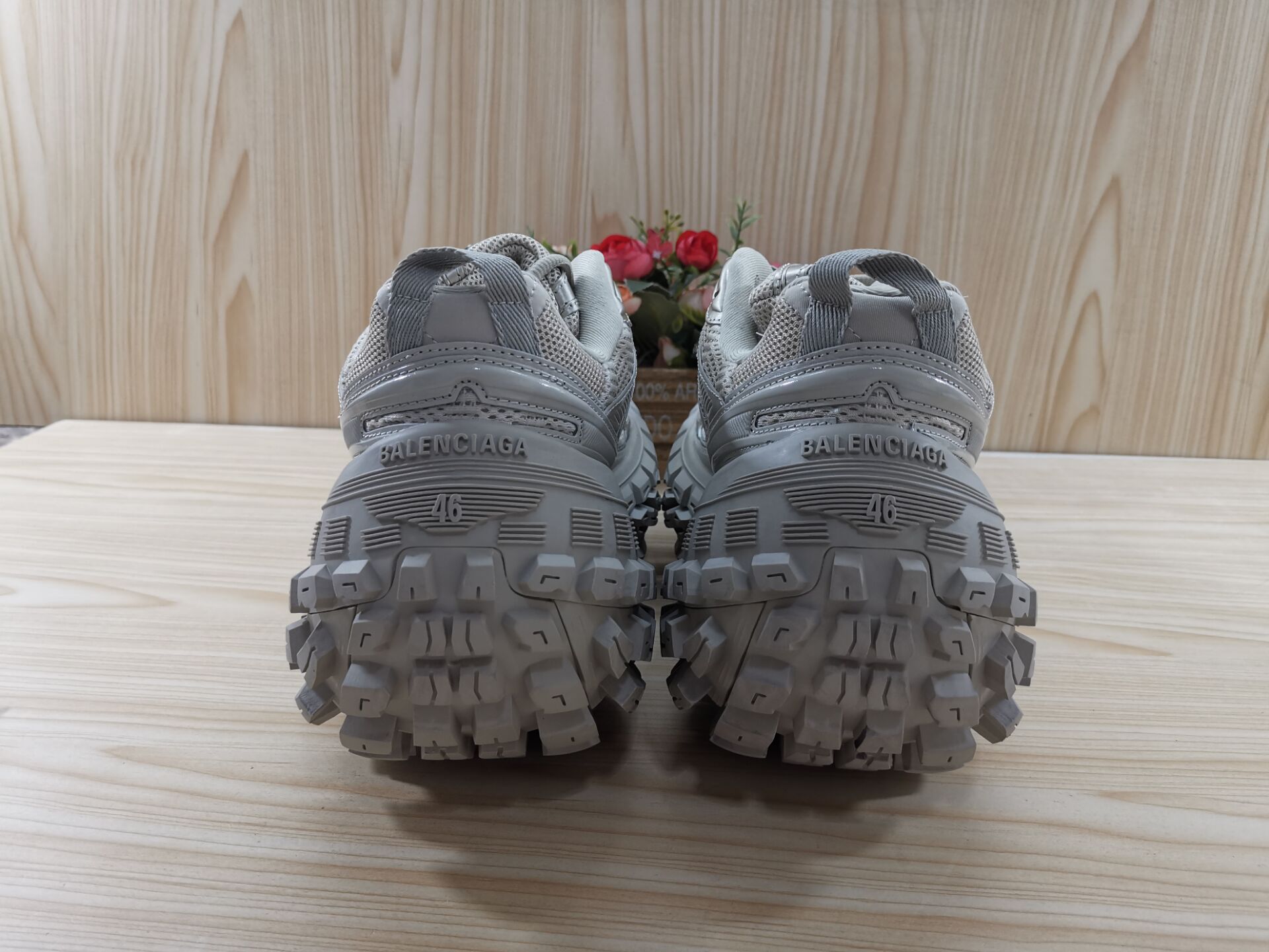 Ba*len*cia*ga sneaker