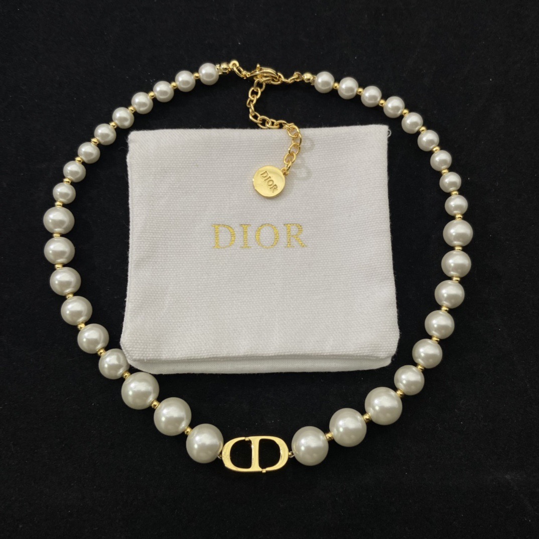 Di*r Necklace