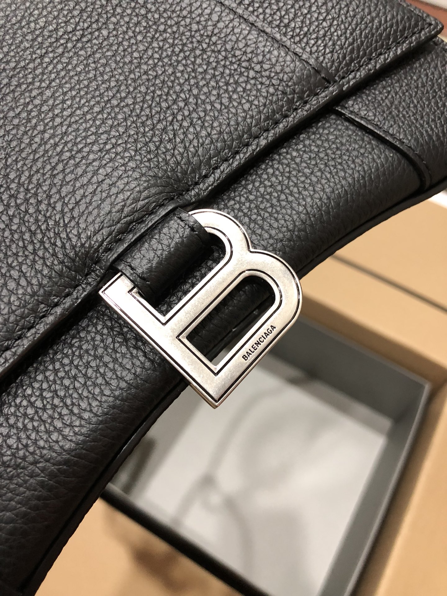 Ba*len*cia*ga hourglass bag-23x10x24cm