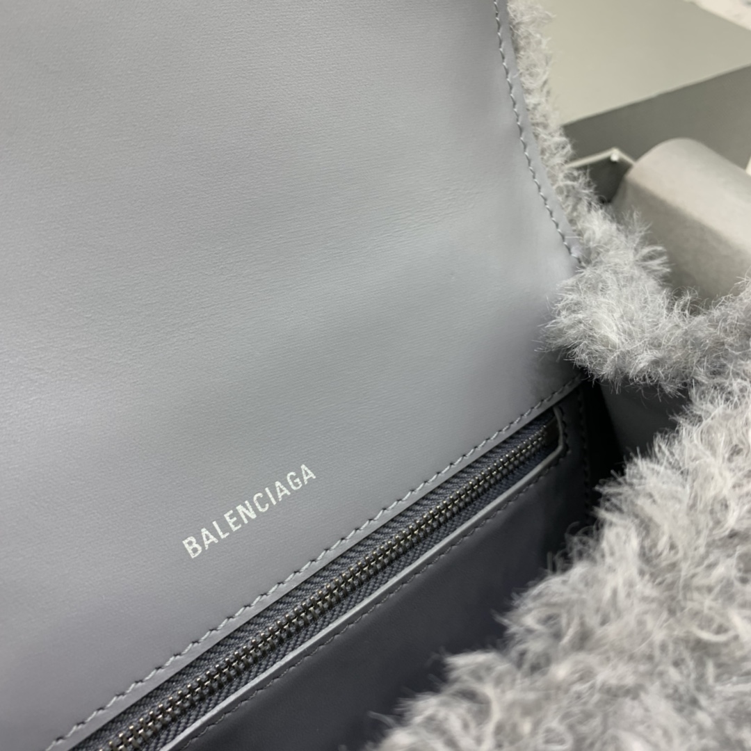 Ba*len*cia*ga hourglass bag