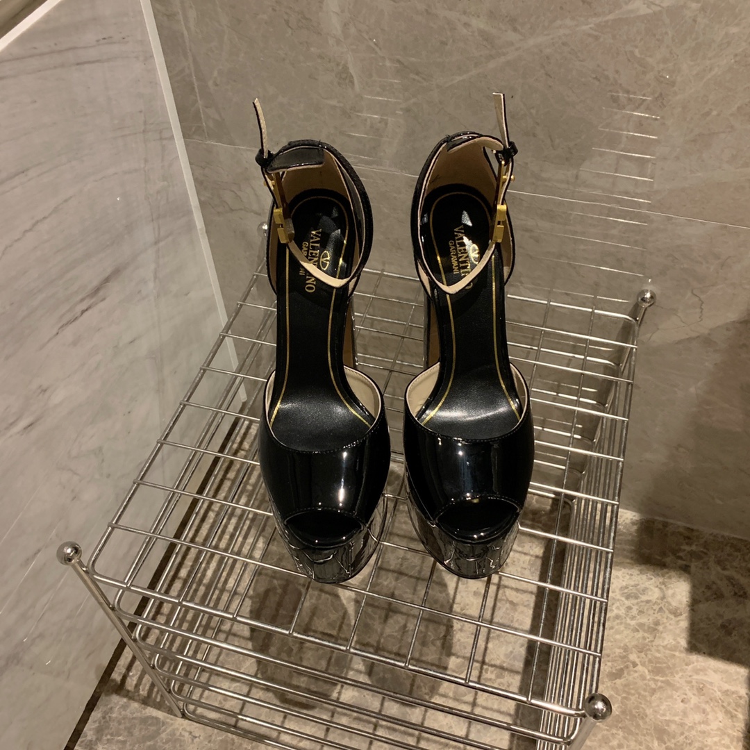 Va1e*ntin0 heels-15.5cm